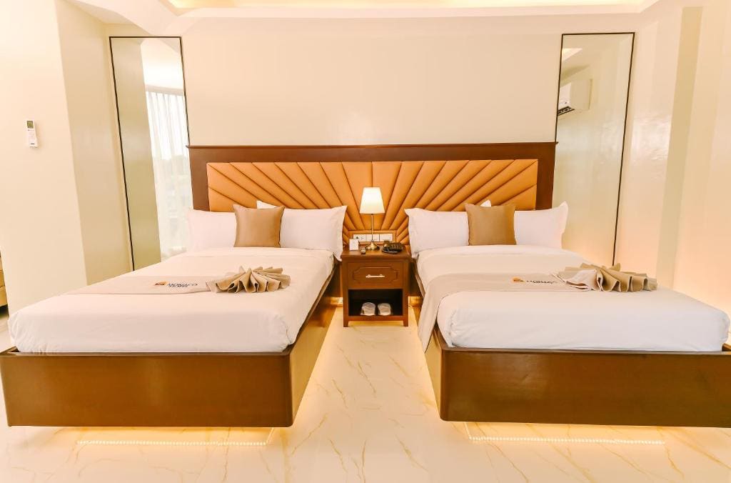 Deluxe Twin Room room - Image 1