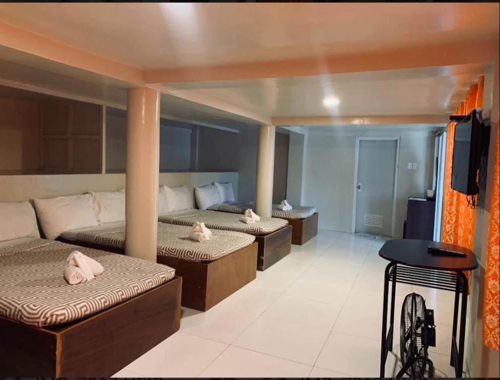 Family Room room - Image 1