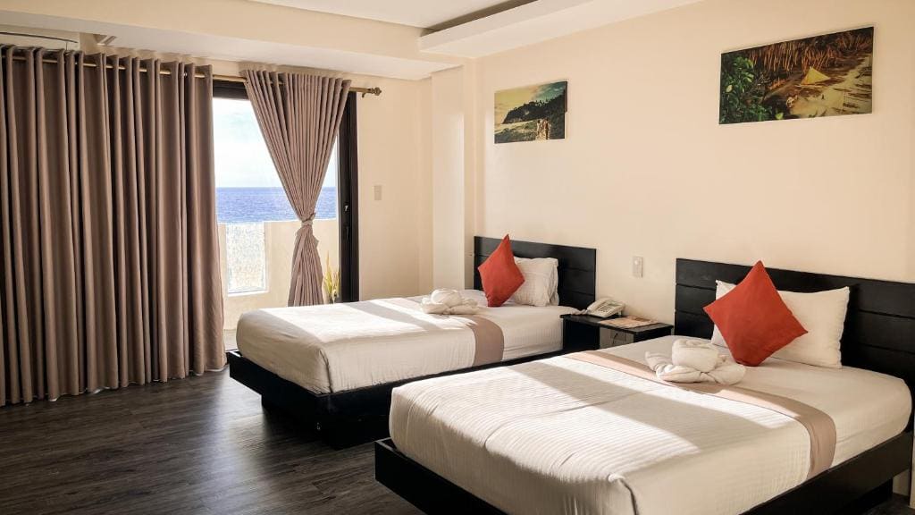 Deluxe King Room room - Image 2