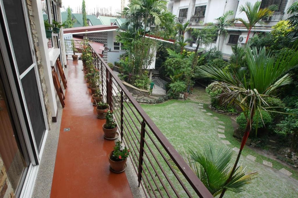 Deluxe Double Room with Balcony room - Image 3