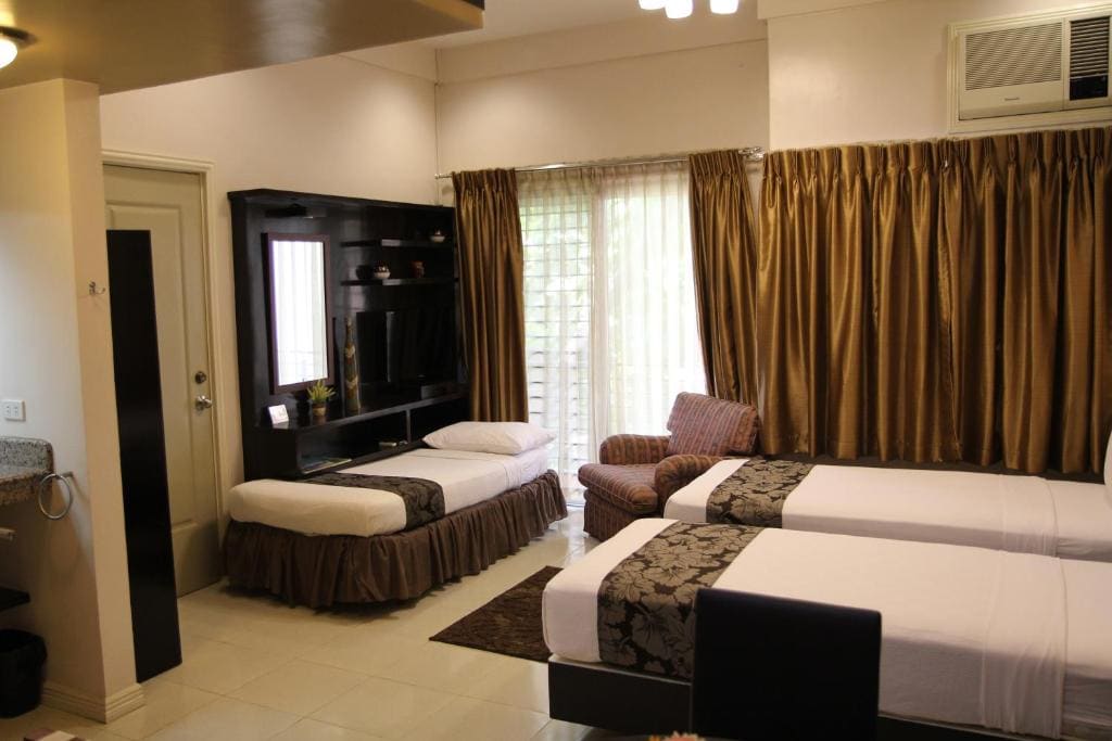 Double Room with Balcony room - Image 1