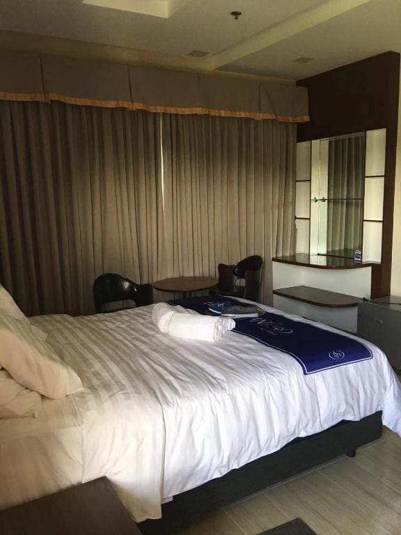 Small Double Room room - Image 1
