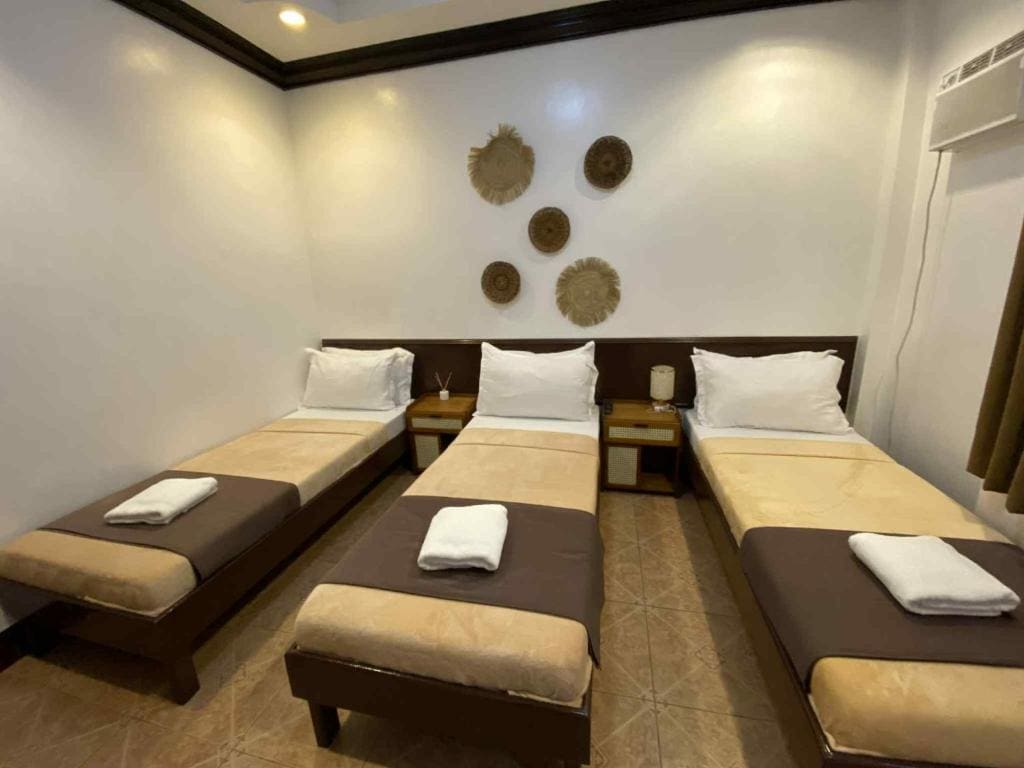 Classic Triple Room room - Image 1