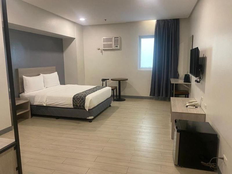 Deluxe Room room - Image 3