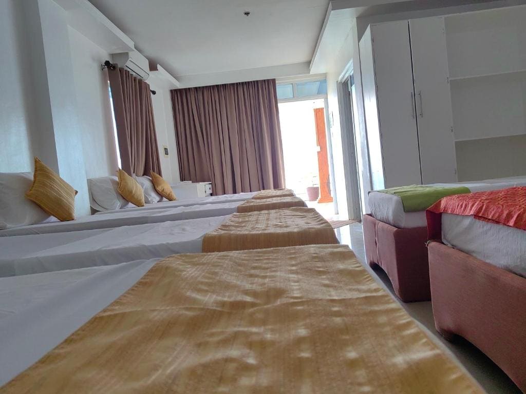 Bed in 8-Bed Mixed Dormitory Room room - Image 1