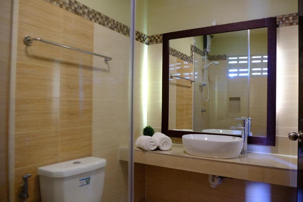 Deluxe Triple Room room - Image 3
