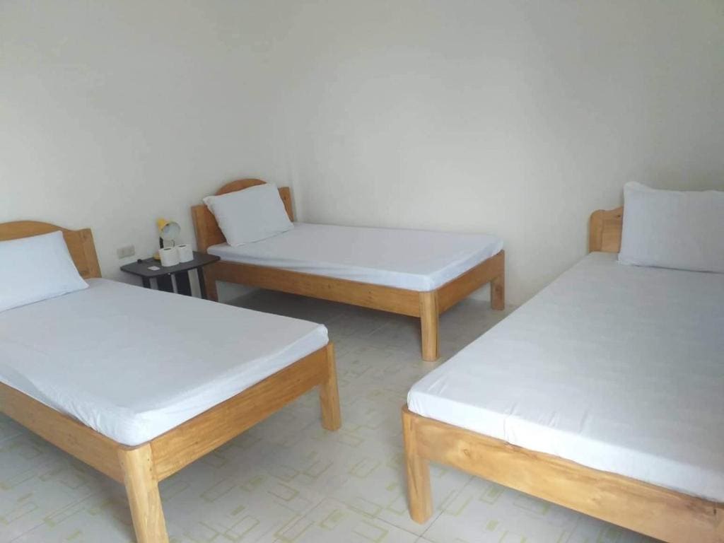 Triple Room with Bathroom room - Image 1