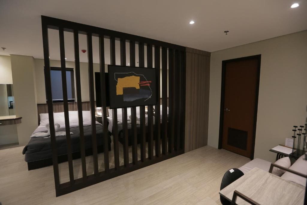 Family Room room - Image 1