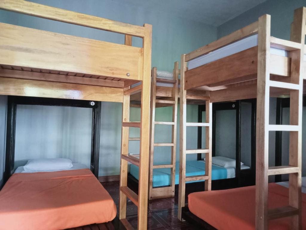 6-Bed Male Dormitory Room room - Image 3