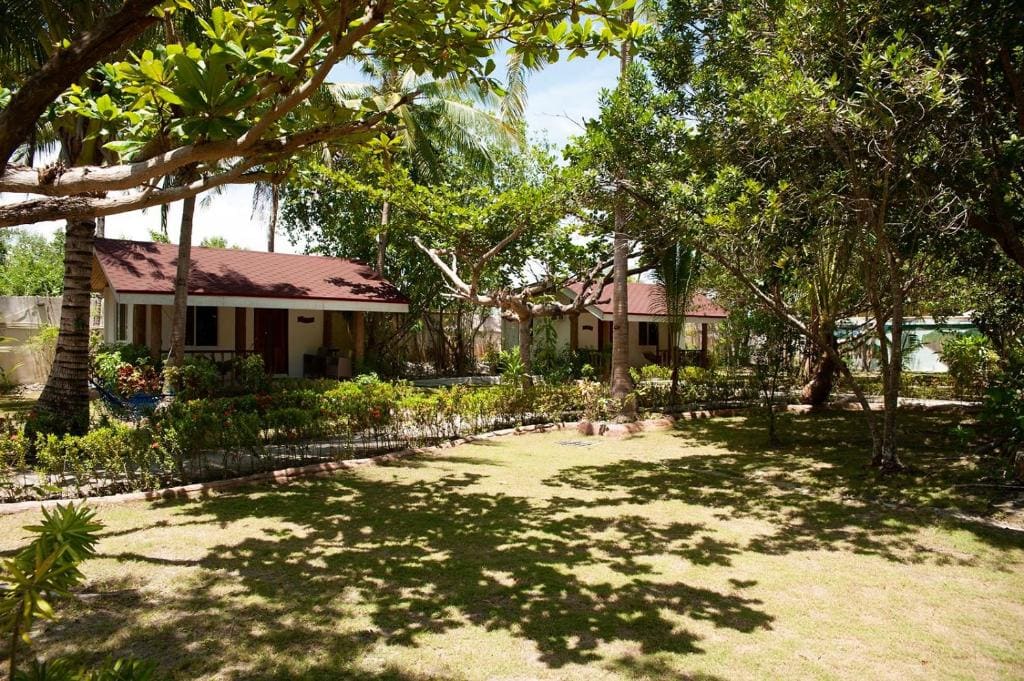 Bungalow with Garden View room - Image 3