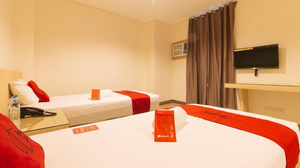 Deluxe Twin Room room - Image 2