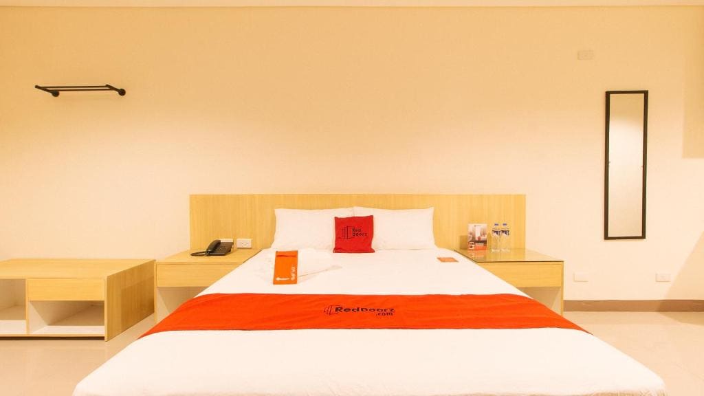 Deluxe Room room - Image 3