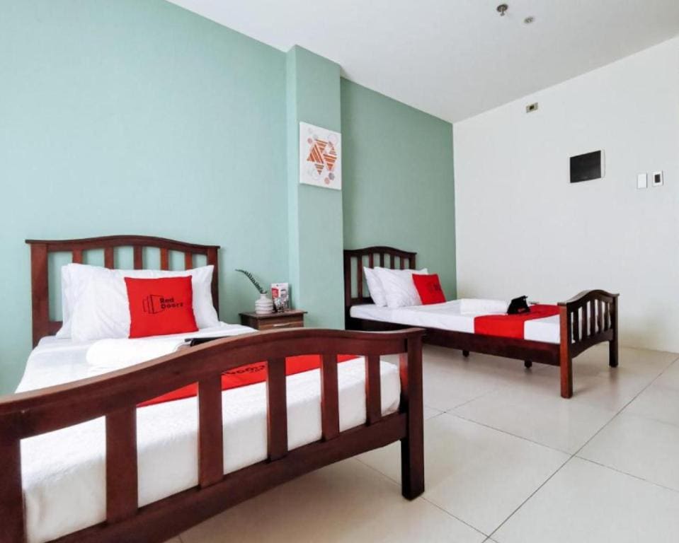 Standard Twin Room room - Image 3