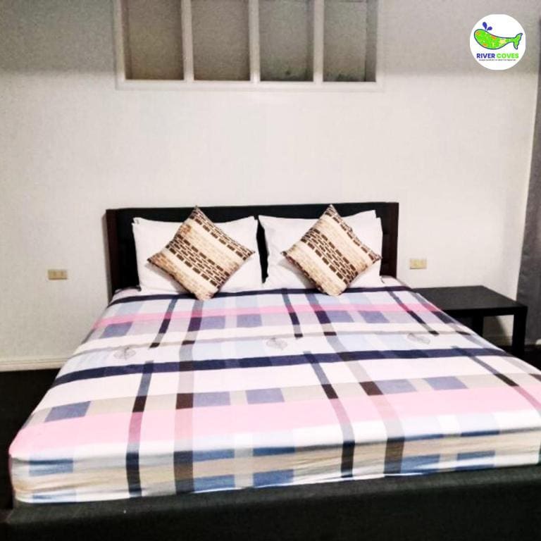 4-Bed Mixed Dormitory Room room - Image 2