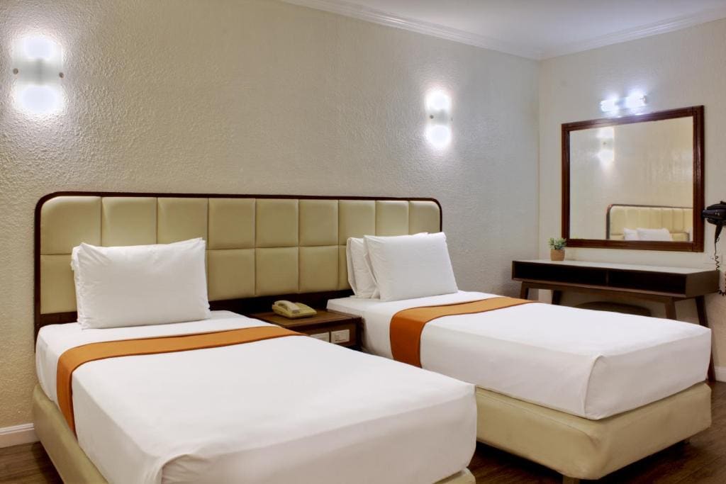 Standard Twin Room room - Image 2