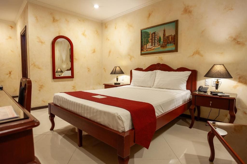 Economy Deluxe Room room - Image 2