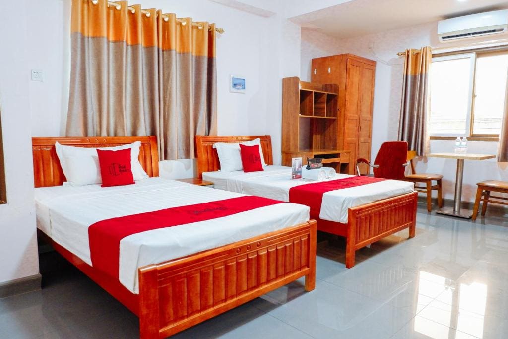Deluxe Twin Room room - Image 2
