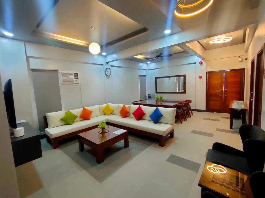 Three-Bedroom Suite room - Image 1