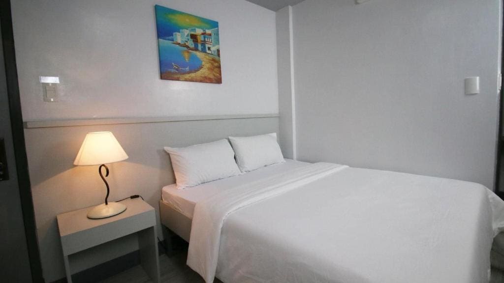 Deluxe Room room - Image 2