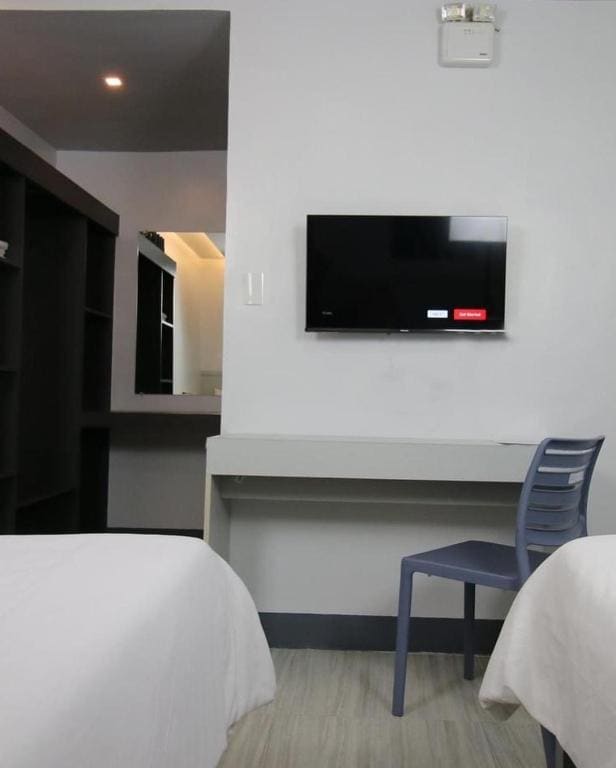 Family Room room - Image 1