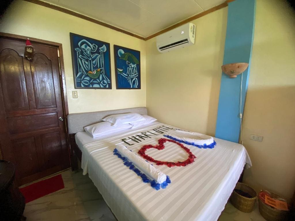 Deluxe Double Room with Sea View room - Image 1