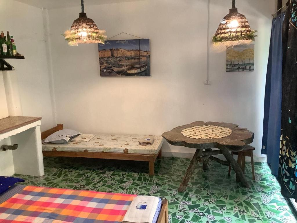 Standard Family Room room - Image 1