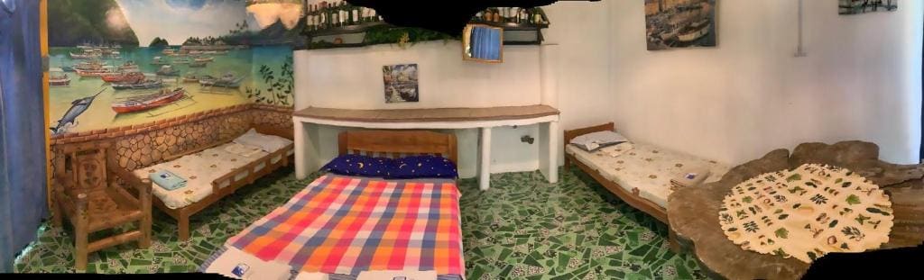 Standard Family Room room - Image 3
