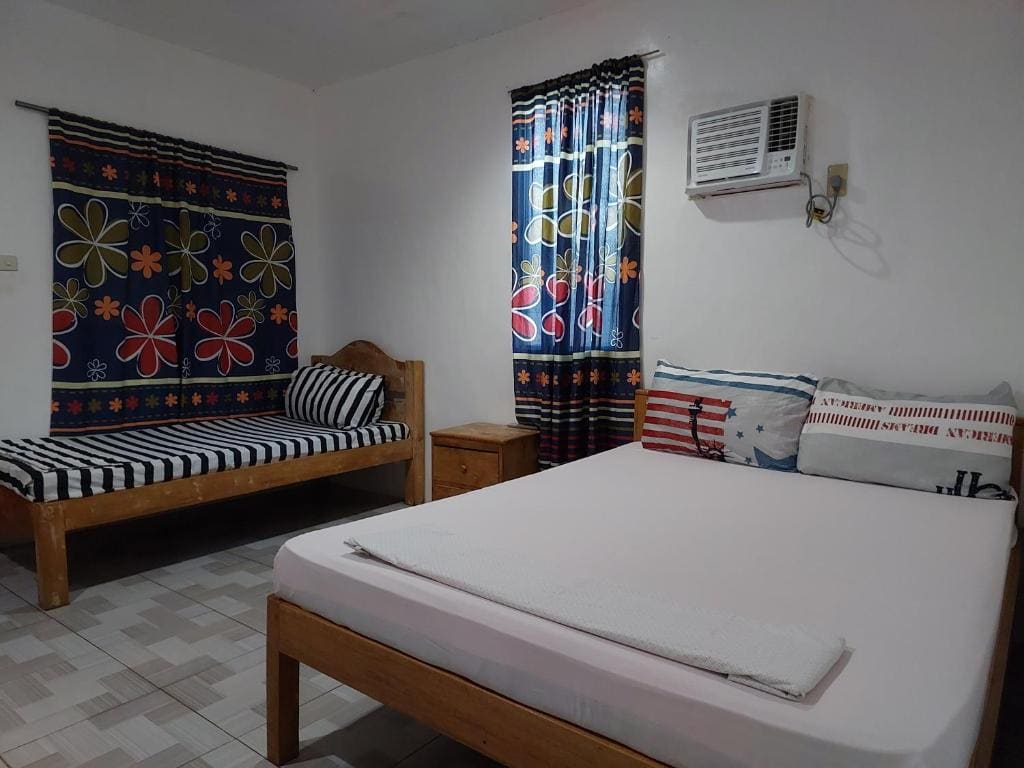 Budget Double Room room - Image 3