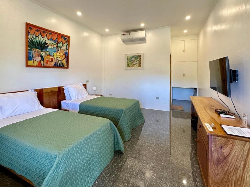 Deluxe Bungalow room - Image 1