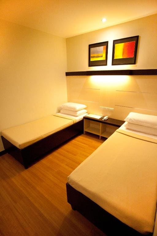 Standard Twin Room room - Image 3
