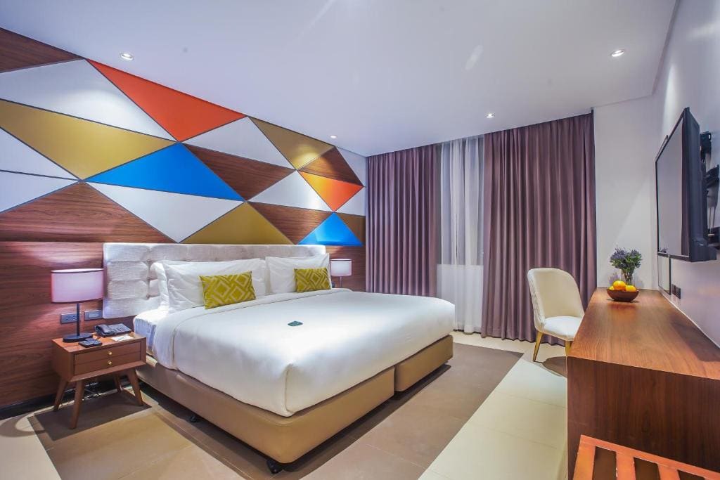 Deluxe King Room room - Image 2