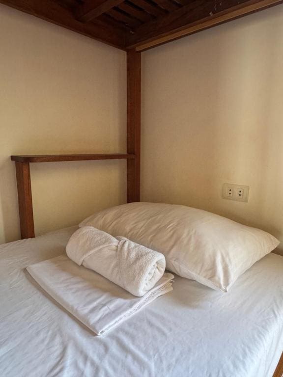 Bed in 8-Bed Mixed Dormitory Room room - Image 2