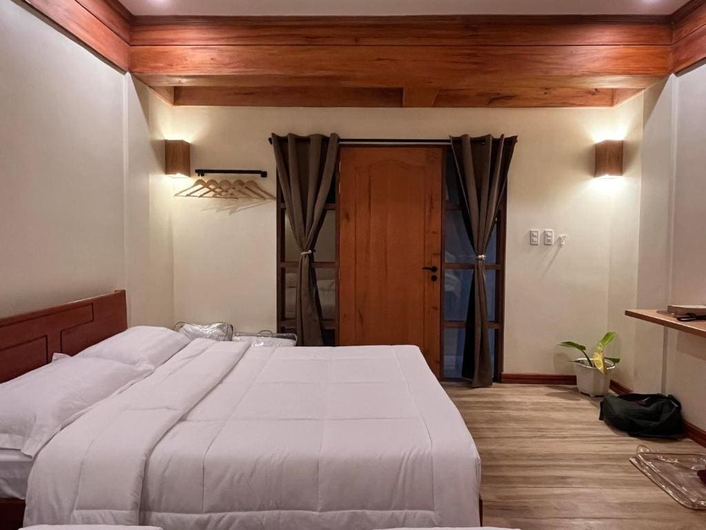 Quadruple Room with Balcony room - Image 3