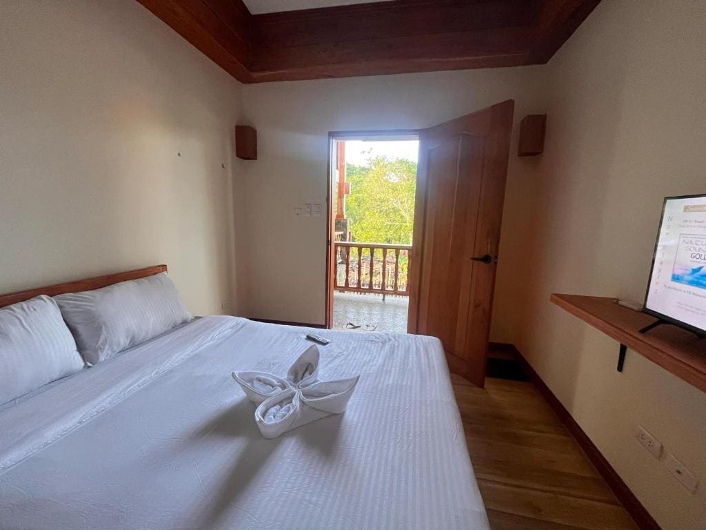 Quadruple Room with Balcony room - Image 2