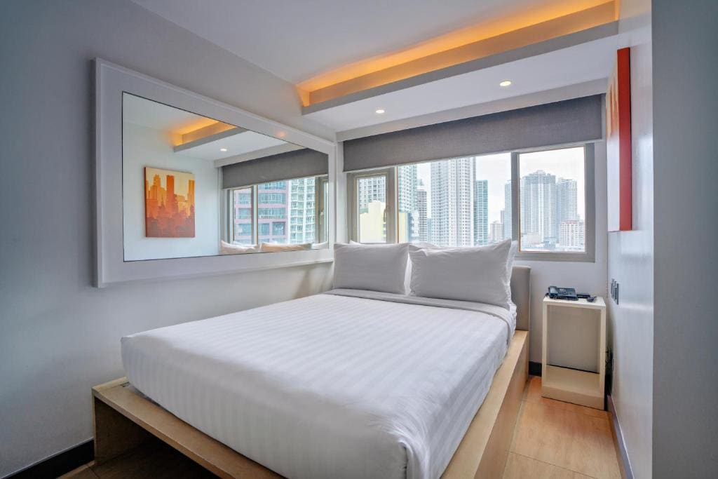 Smart Luxe Room room - Image 3