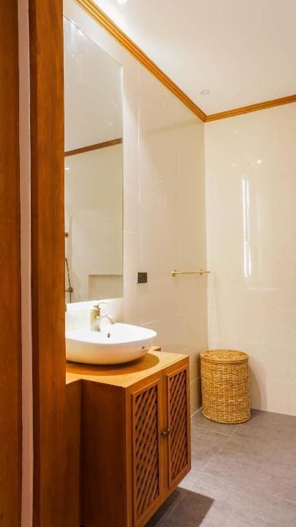 Luxury King Room room - Image 2