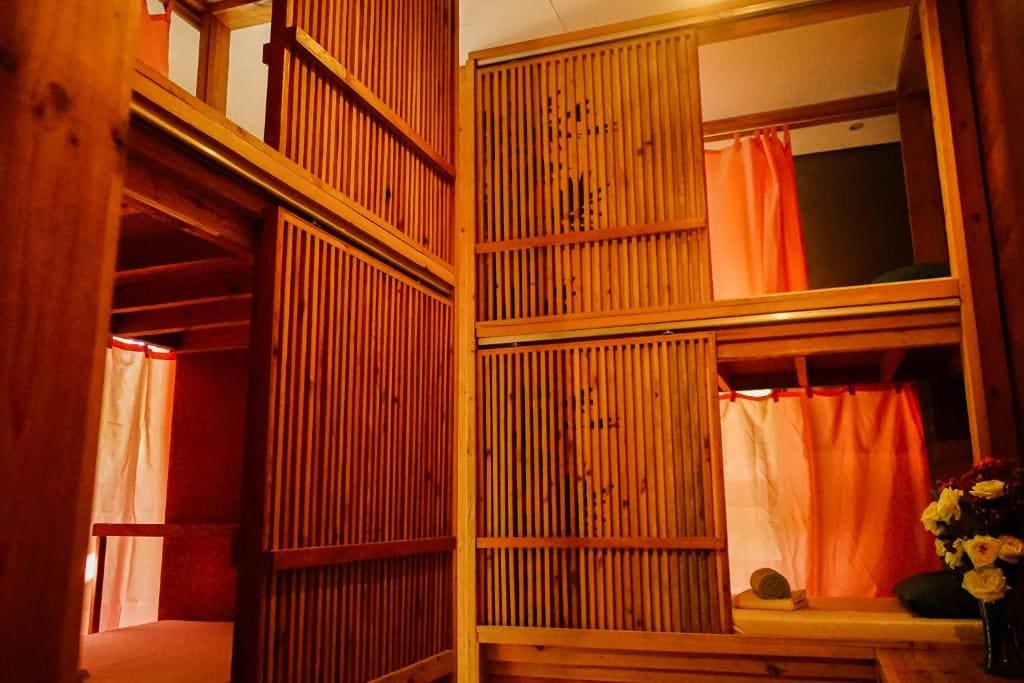 Mixed Dormitory Room room - Image 3