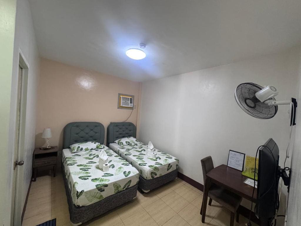 Budget Twin Room room - Image 1