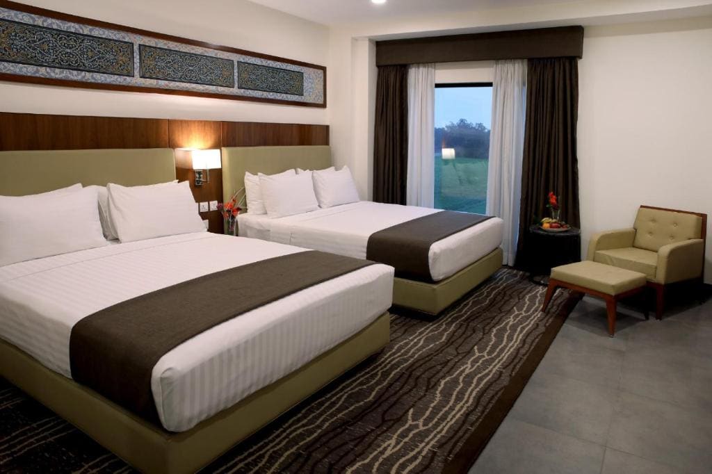 Deluxe Twin Room room - Image 2
