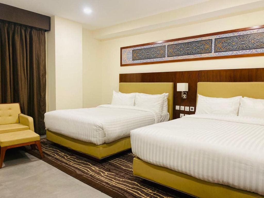 Deluxe Room room - Image 2