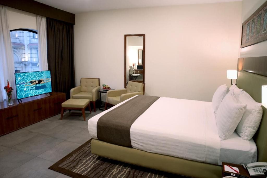 Deluxe Room room - Image 3