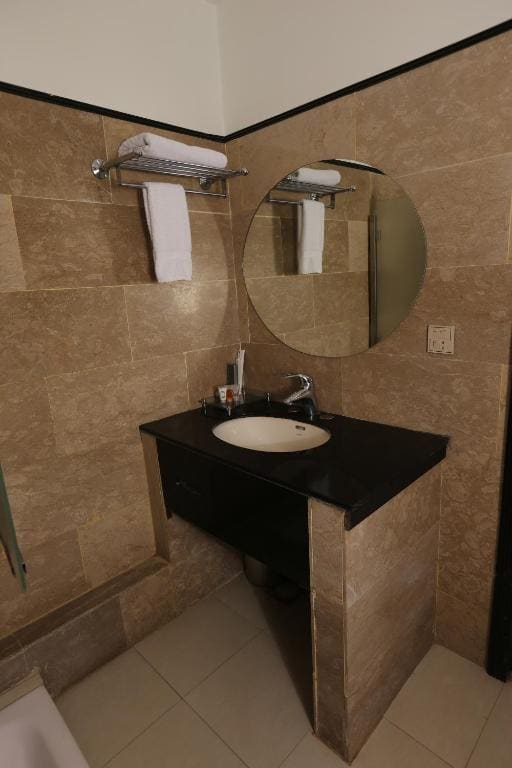 Deluxe Room room - Image 3