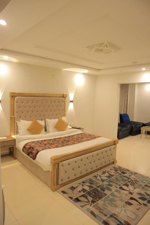 Suite room - Image 1