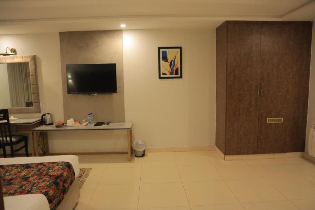 Two-Bedroom Suite room - Image 2