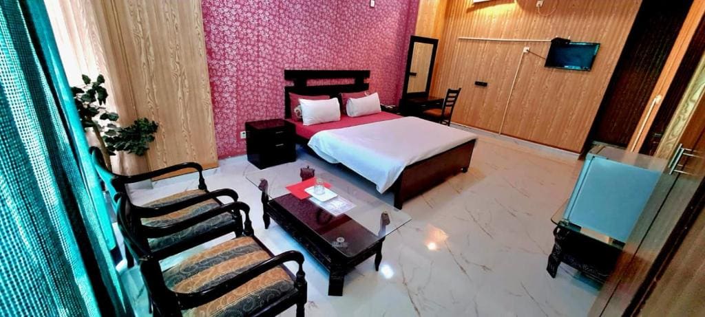 Deluxe Double Room room - Image 2
