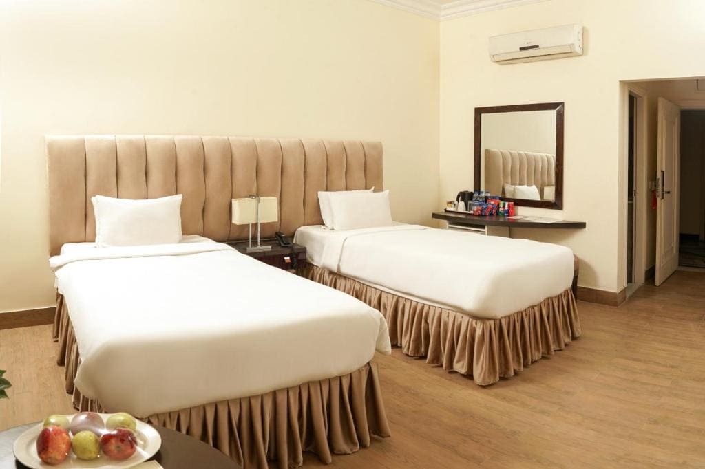 Deluxe Twin Room room - Image 2