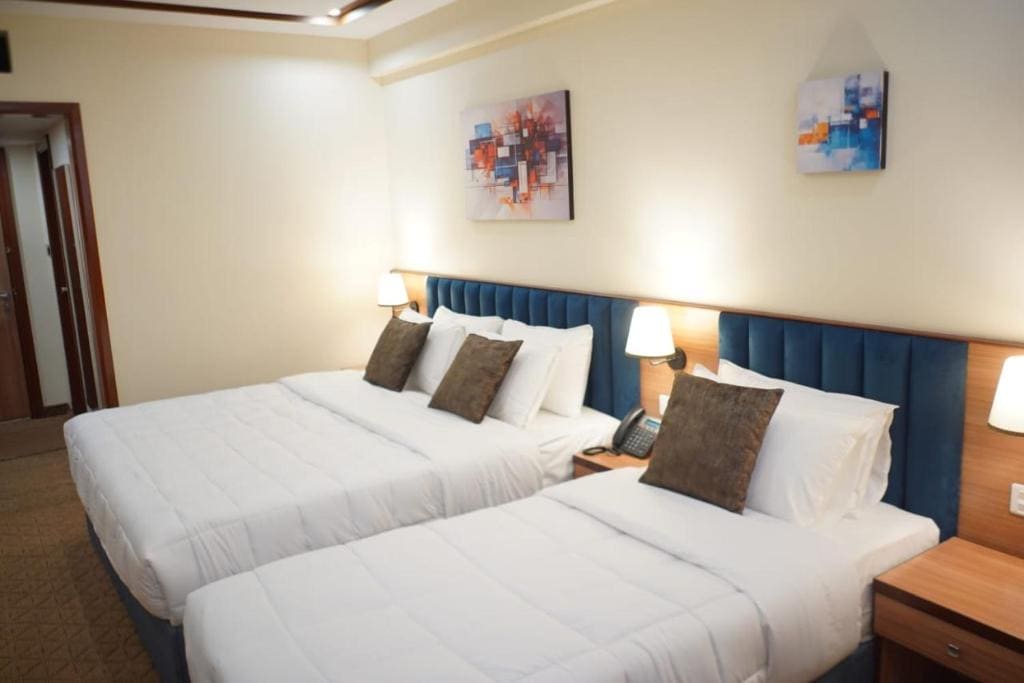 Deluxe Triple Room room - Image 3
