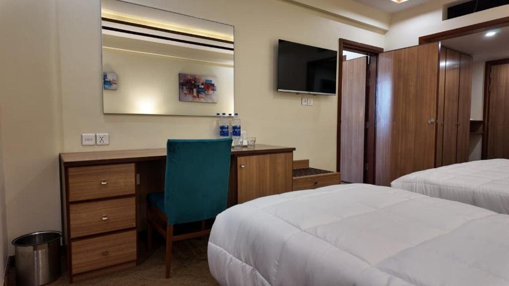 Deluxe Twin Room room - Image 1
