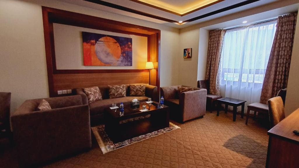 Executive Suite room - Image 2