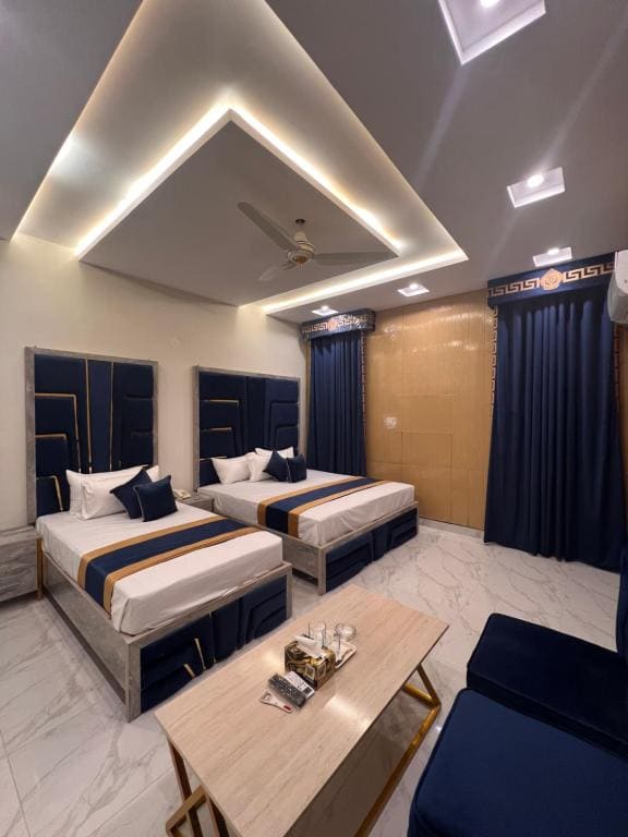 Deluxe Twin Room room - Image 3